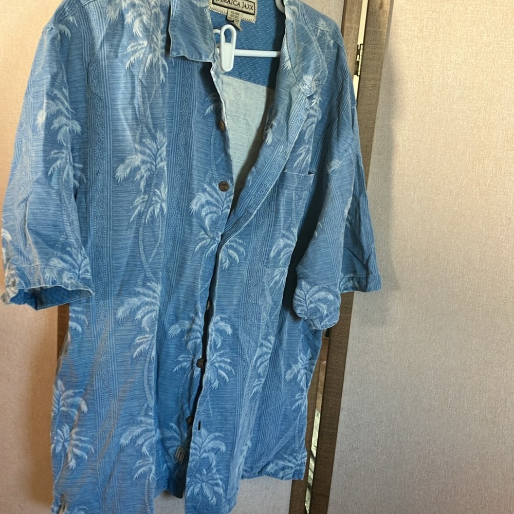 FINAL MARKDOWN Men’s Jamaica Jaxx Light Blue Casual silk Shirt xl